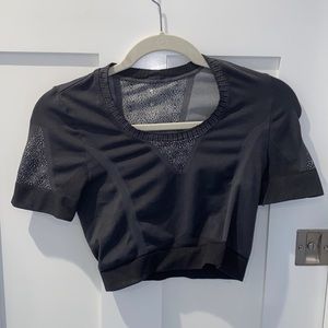 Crop compression workout top with short sleeves, grey, stretch, women’s medium